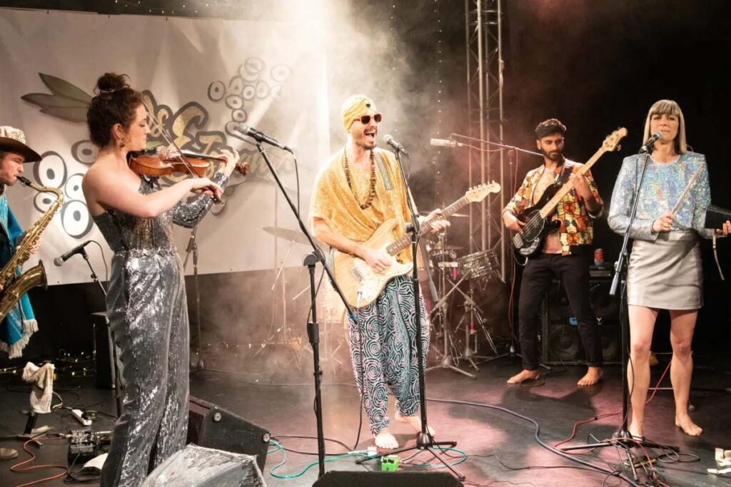 CAPTAIN AVERY AND THE COSMIC TRICERATOPS OF INTERGALACTIC PEACE